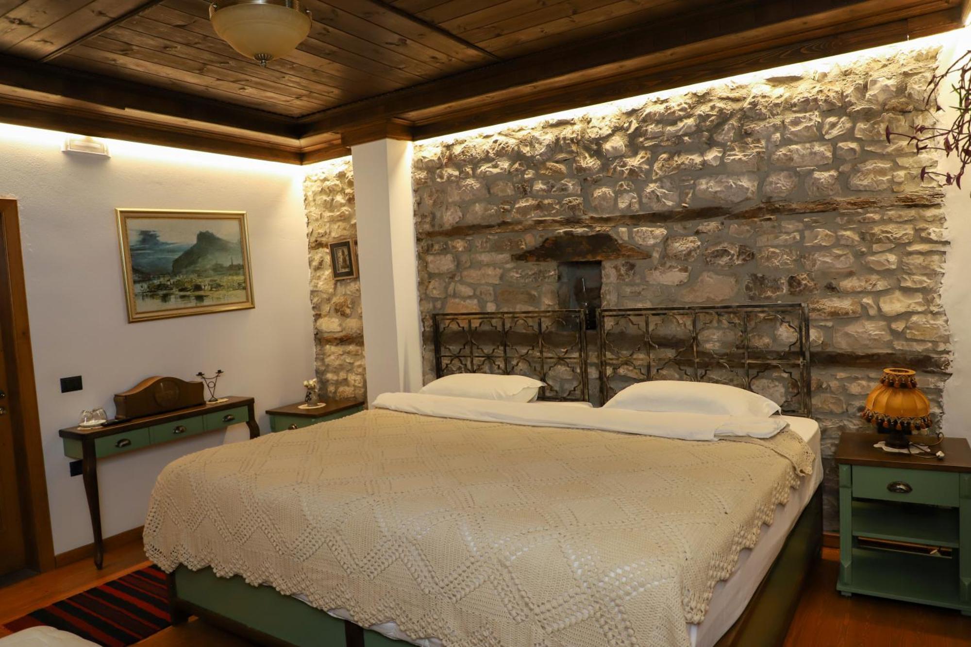 Villa Oda Tomori Berat Exterior photo