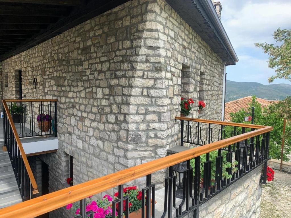 Villa Oda Tomori Berat Exterior photo