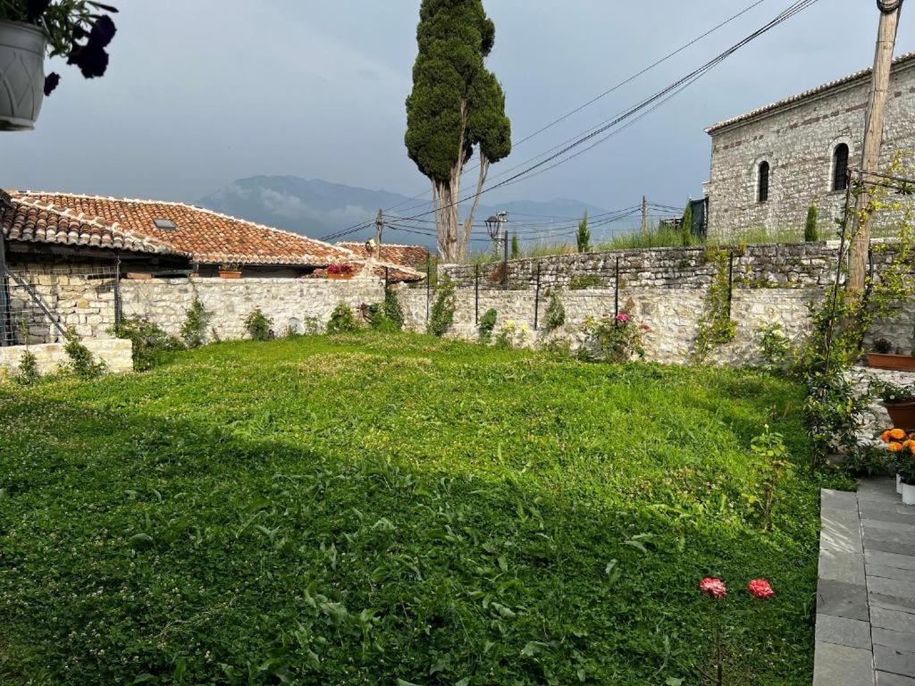Villa Oda Tomori Berat Exterior photo