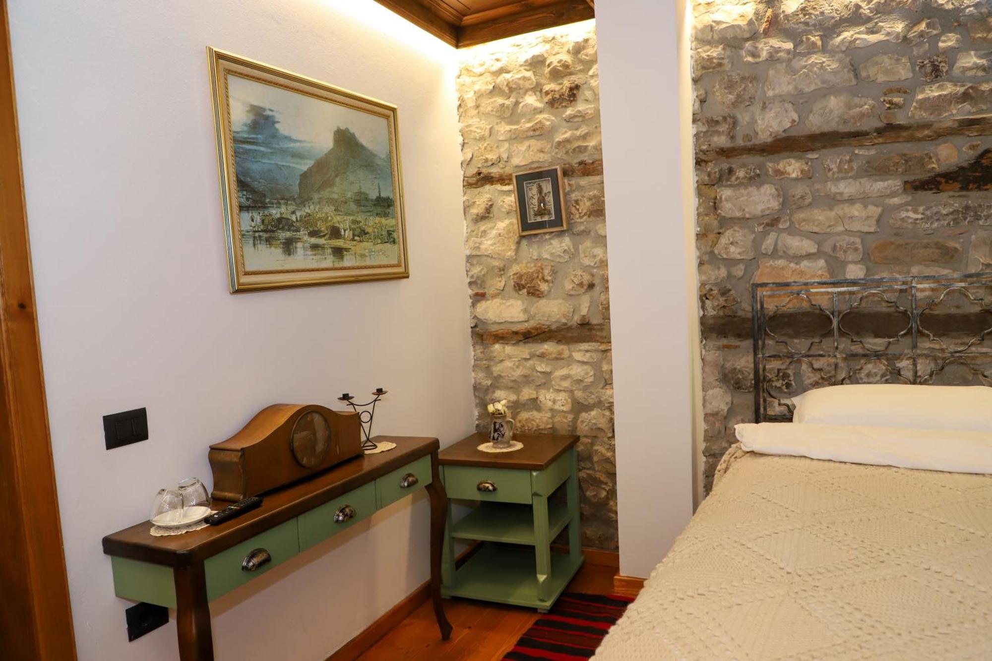 Villa Oda Tomori Berat Exterior photo